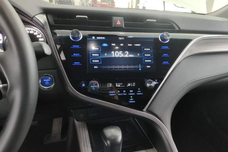 Used Toyota Camry 2019 Revised Version Dual-Engine 2.5 HG Luxury Edition Audio And AC Panel