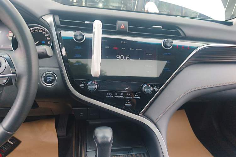 Used Toyota Camry 2019 Revised Version 2.0G Luxury Edition Audio And AC Panel