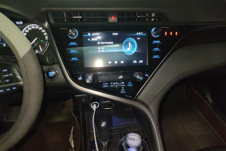 Used Toyota Camry 2019 2.5G Luxury Edition China V Standard Audio And AC Panel