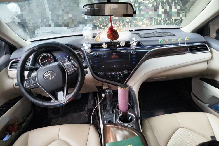 Used Toyota Camry 2019 Revised Version 2.0G Luxury Edition Center Console