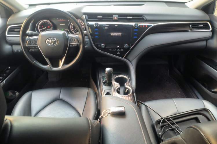 Used Toyota Camry 2019 Revised Version 2.0G Luxury Edition Center Console