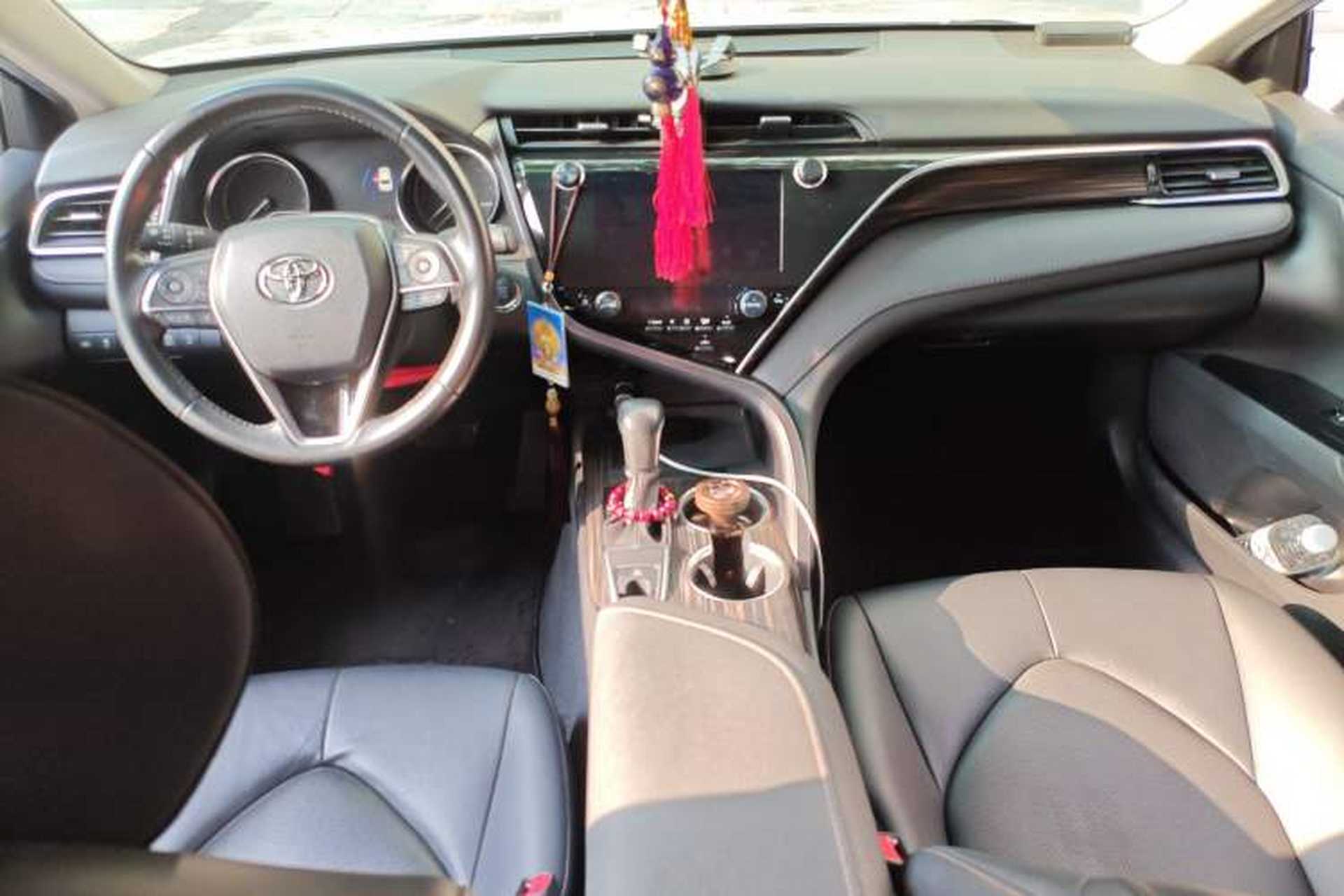 Used Toyota Camry 2019 2.0G Luxury Edition China VI Standard Center Console
