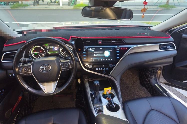 Used Toyota Camry 2019 Dual-Engine 2.5 HG Luxury Edition China VI Standard Center Console