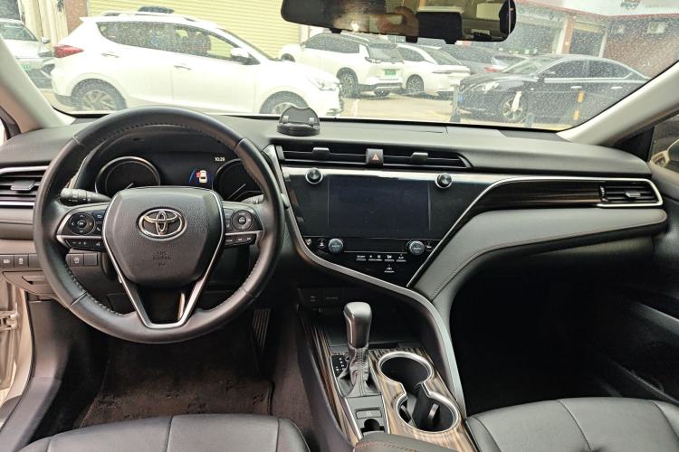 Used Toyota Camry 2019 Revised Version 2.0G Luxury Edition Center Console