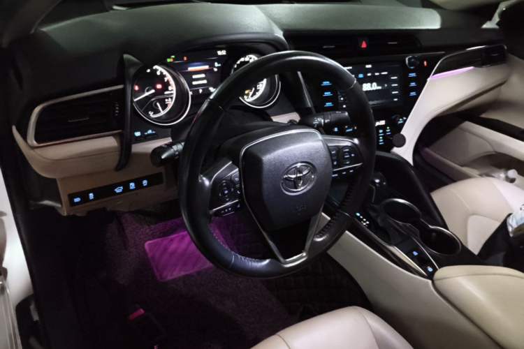 Used Toyota Camry 2019 Revised Version 2.0G Luxury Edition Center Console
