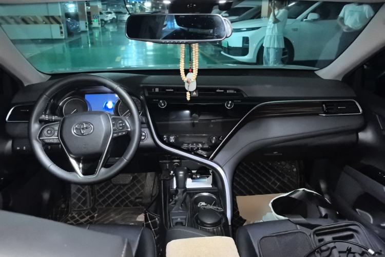 Used Toyota Camry 2019 Revised Version 2.0G Luxury Edition Center Console