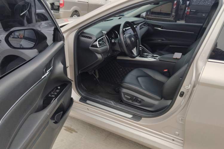 Used Toyota Camry 2019 Revised Version Dual-Engine 2.5 HG Luxury Edition Driver Seat
