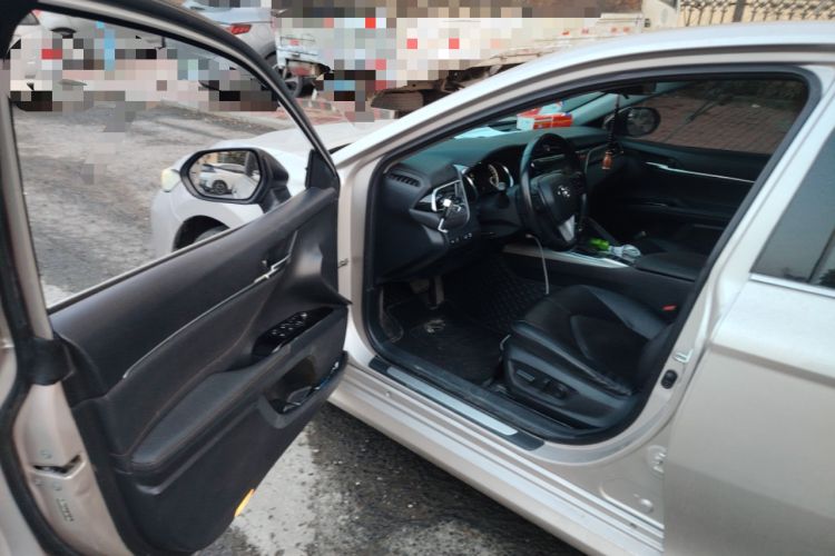 Used Toyota Camry 2019 Dual-Engine 2.5 HG Luxury Edition China V Standard Driver Seat