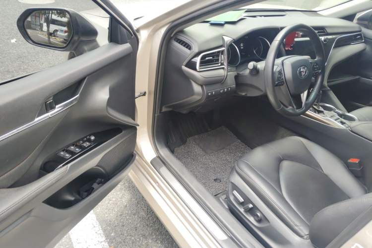 Used Toyota Camry 2019 2.5G Luxury Edition China VI Standard Driver Seat
