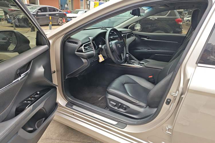 Used Toyota Camry 2019 Revised Version 2.0G Luxury Edition Driver Seat