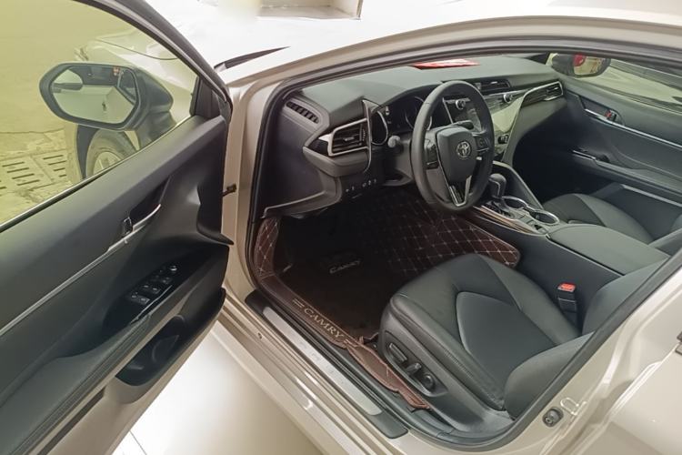 Used Toyota Camry 2019 2.0G Luxury Edition China VI Standard Driver Seat