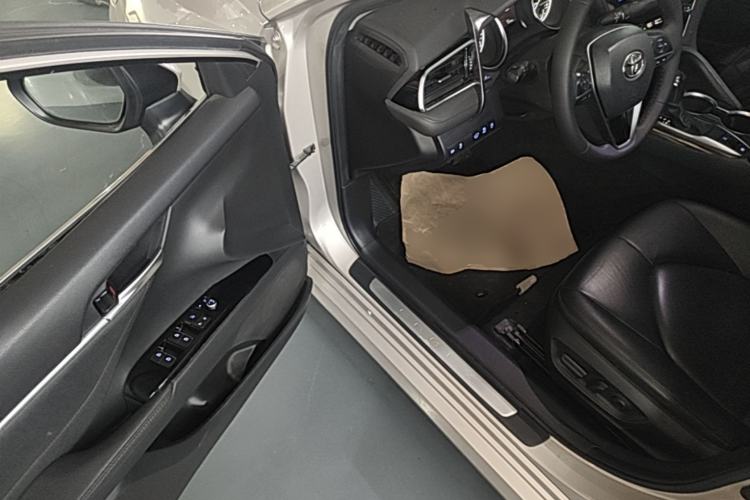 Used Toyota Camry 2019 2.0G Luxury Edition China VI Standard Driver Seat