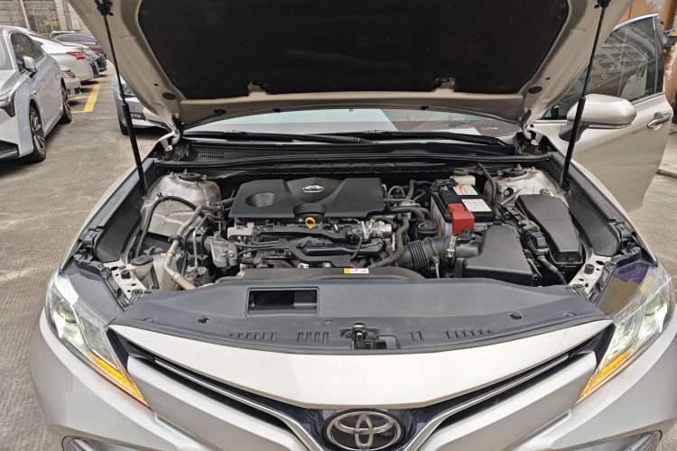 Used Toyota Camry 2019 Revised Version 2.0G Luxury Edition Engine Bay
