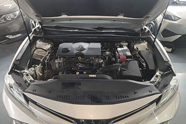 Used Toyota Camry 2019 2.0G Luxury Edition China VI Standard Engine Bay