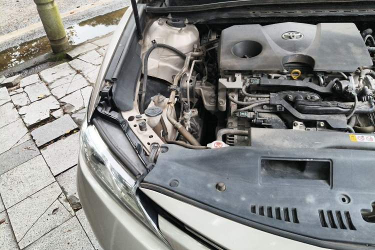 Used Toyota Camry 2019 Revised Version 2.0G Luxury Edition Engine Bay Right