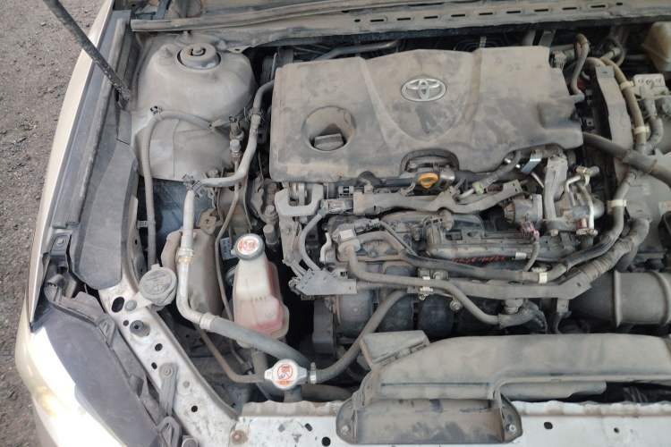 Used Toyota Camry 2019 Dual-Engine 2.5 HG Luxury Edition China V Standard Engine Bay Right