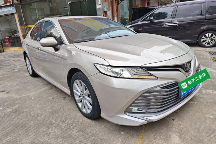 Used Toyota Camry 2019 Revised Version 2.0G Luxury Edition Exterior 1