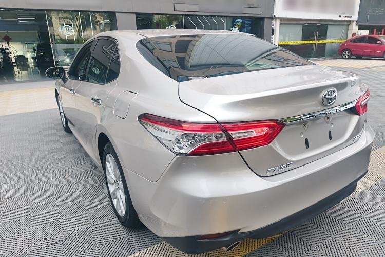 Used Toyota Camry 2019 Revised Version 2.0G Luxury Edition Exterior 2
