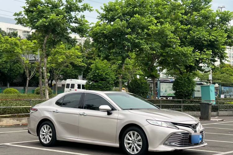 Used Toyota Camry 2019 Revised Version 2.0G Luxury Edition Exterior 2