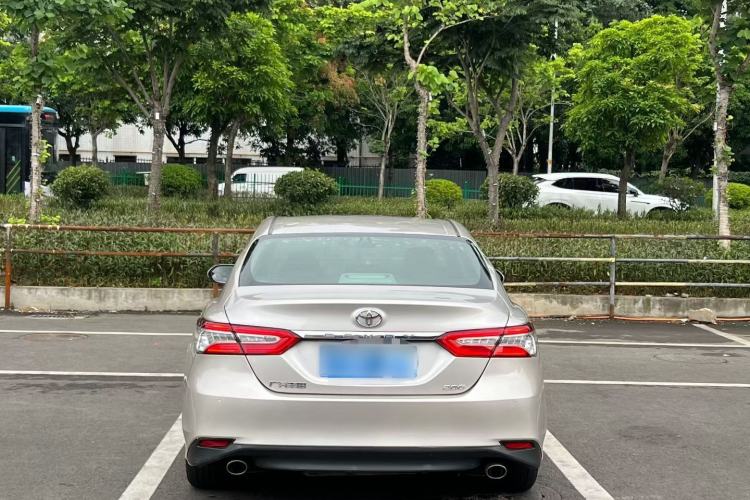 Used Toyota Camry 2019 Revised Version 2.0G Luxury Edition Exterior 4