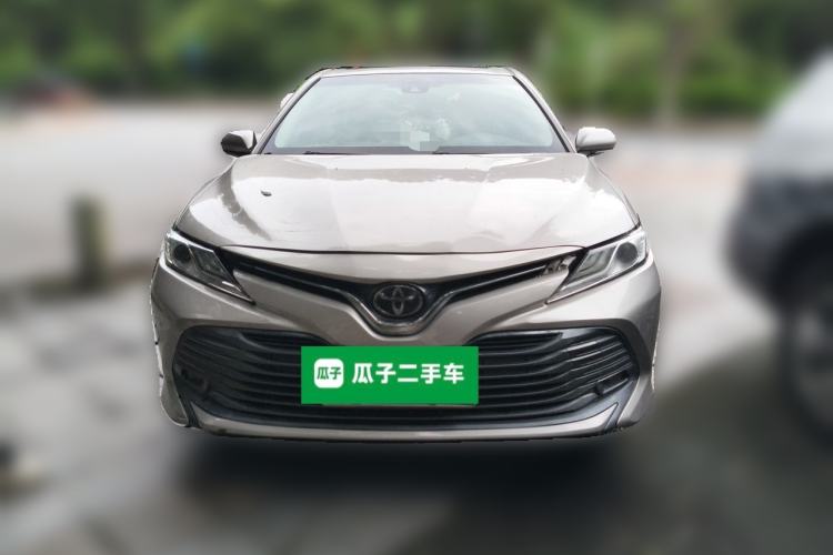Used Toyota Camry 2019 Revised Version 2.0G Luxury Edition Front