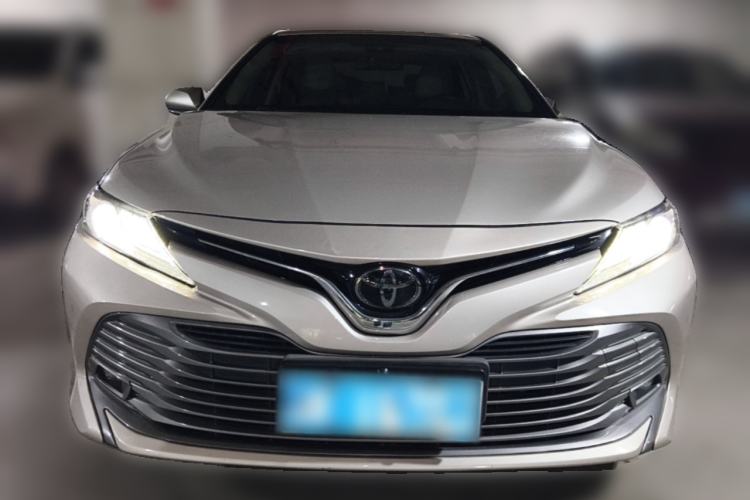 Used Toyota Camry 2019 Revised Version 2.0G Luxury Edition Front