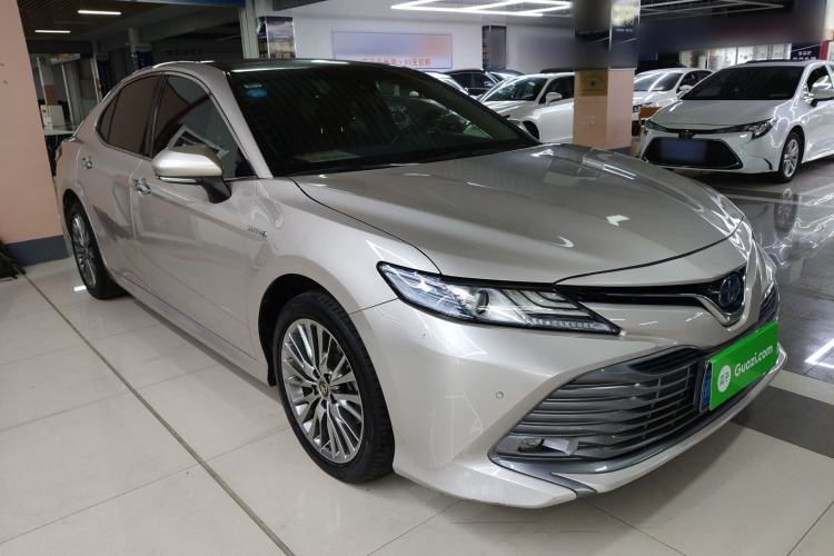Used Toyota Camry 2019 Dual-Engine 2.5 HG Luxury Edition China VI Standard Front Right 45 Deg