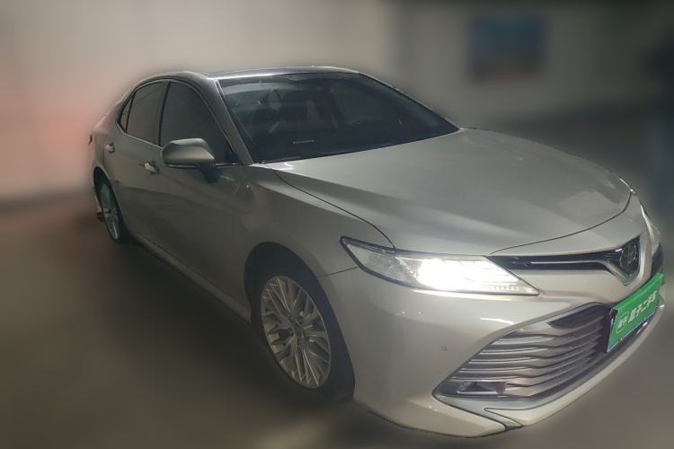 Used Toyota Camry 2019 2.5G Luxury Edition China V Standard Front Right 45 Deg