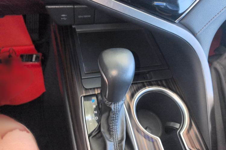Used Toyota Camry 2019 Revised Version 2.0G Luxury Edition Gear Lever