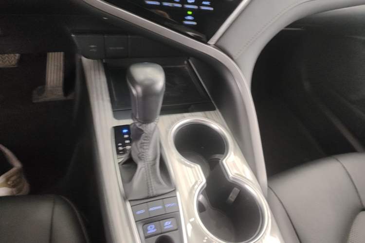 Used Toyota Camry 2019 Revised Version Dual-Engine 2.5 HG Luxury Edition Gear Lever