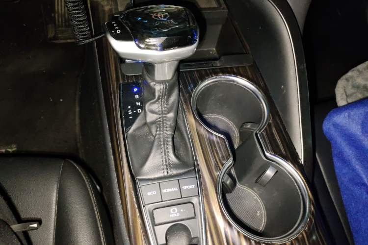 Used Toyota Camry 2019 Revised Version 2.5G Luxury Edition Gear Lever