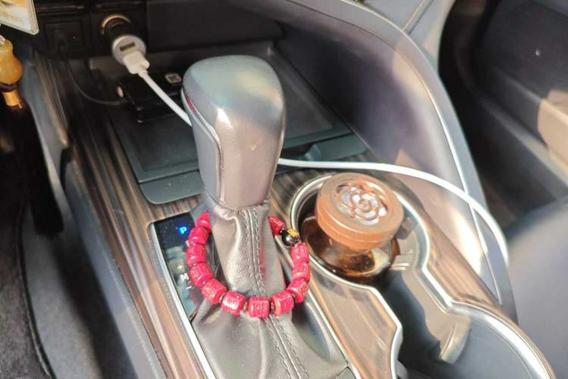 Used Toyota Camry 2019 2.0G Luxury Edition China VI Standard Gear Lever