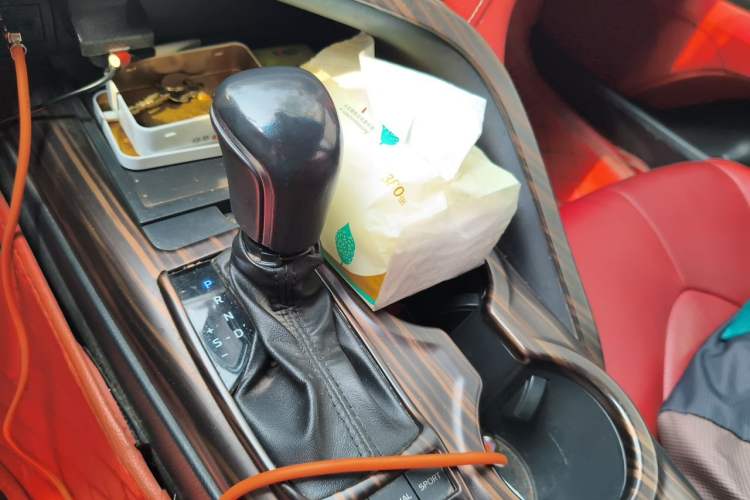 Used Toyota Camry 2019 2.5S FENGSHANG Version China VI Standard Gear Lever