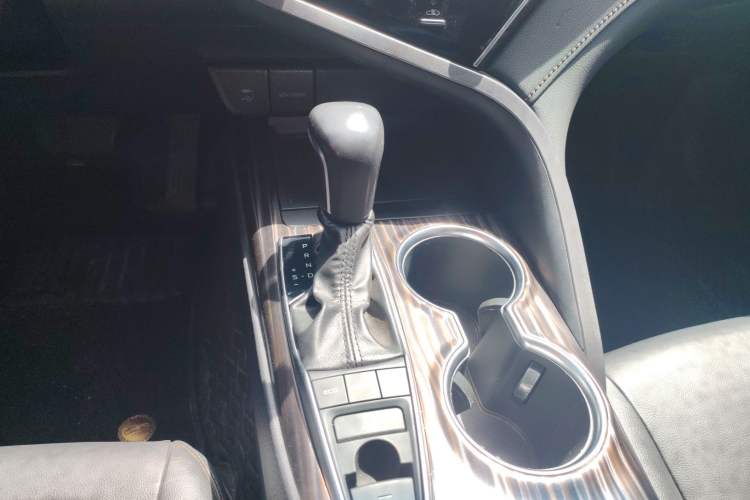 Used Toyota Camry 2019 Revised Version 2.5G Luxury Edition Gear Lever