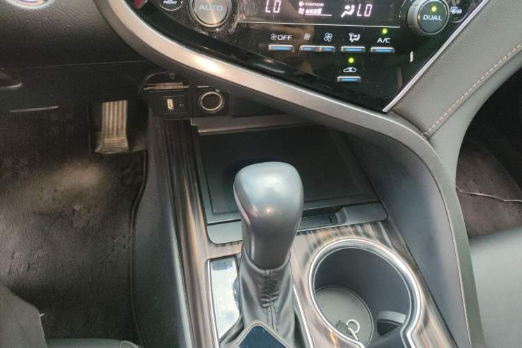 Used Toyota Camry 2019 2.5G Luxury Edition China VI Standard Gear Lever