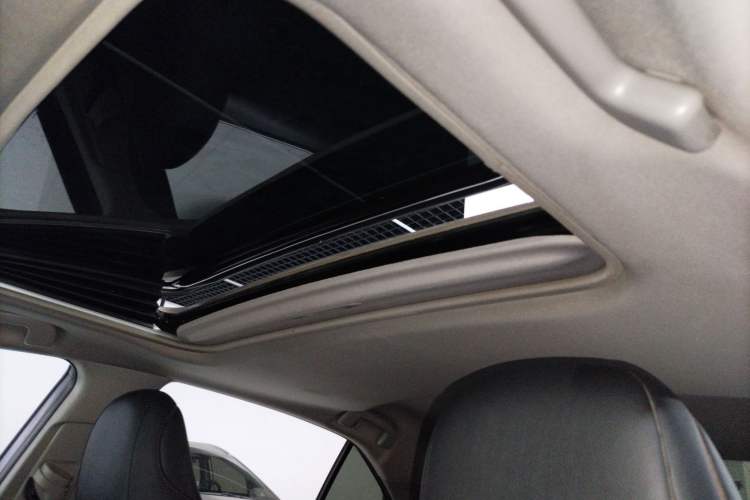Used Toyota Camry 2019 2.0G Luxury Edition China VI Standard Headliner