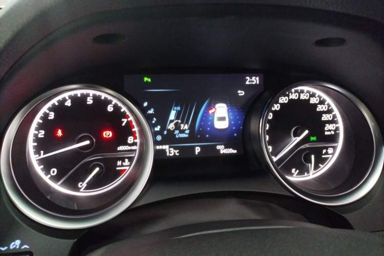 Used Toyota Camry 2019 2.0G Luxury Edition China VI Standard Instrument Cluster