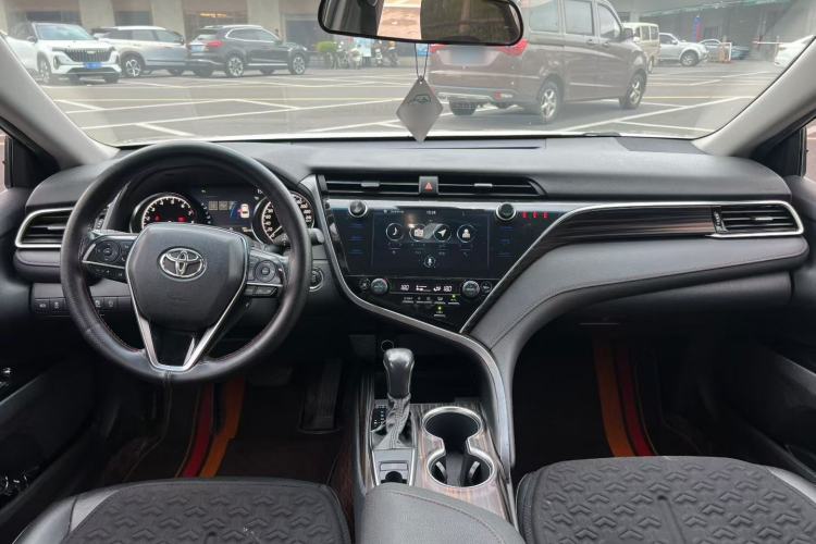Used Toyota Camry 2019 Revised Version 2.0G Luxury Edition Interior 1