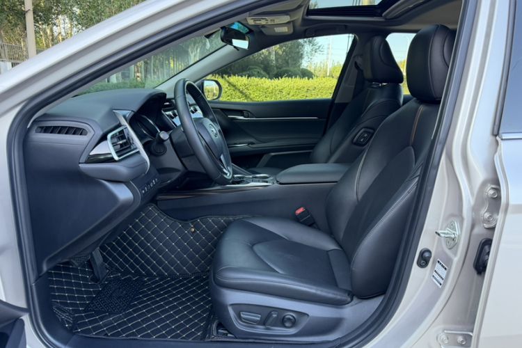 Used Toyota Camry 2019 2.0G Luxury Edition China VI Standard Interior 2
