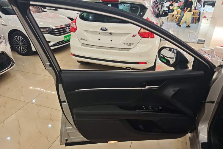 Used Toyota Camry 2019 2.5G Luxury Edition China VI Standard Left Front Door Interior