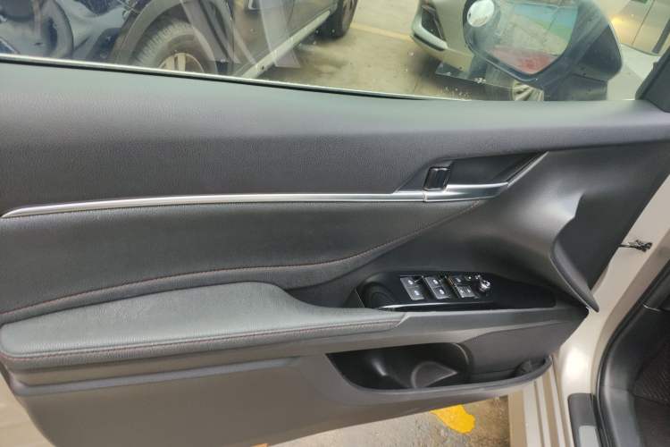 Used Toyota Camry 2019 2.5G Luxury Edition China VI Standard Left Front Door Interior