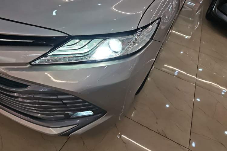 Used Toyota Camry 2019 2.5G Luxury Edition China VI Standard Left Front Headlight
