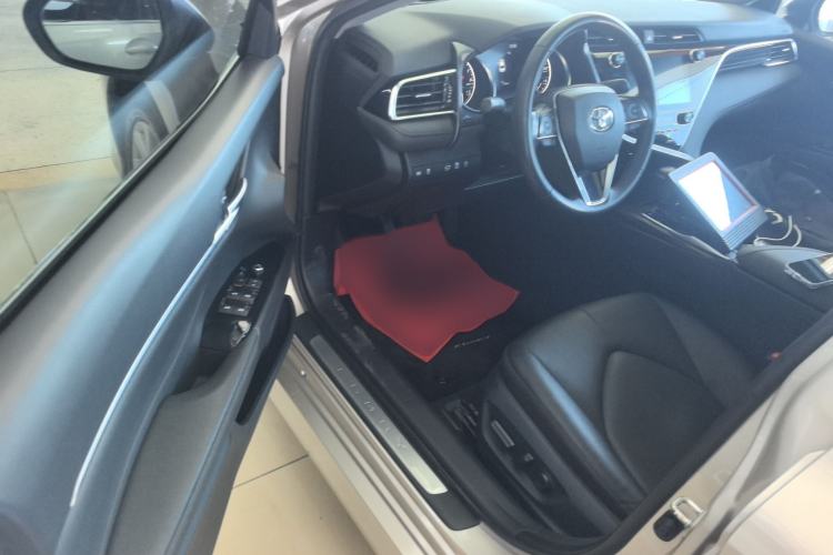 Used Toyota Camry 2019 Revised Version 2.0G Luxury Edition Left Front Seat