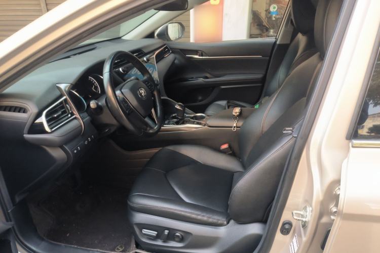 Used Toyota Camry 2019 Revised Version 2.0G Luxury Edition Left Front Seat