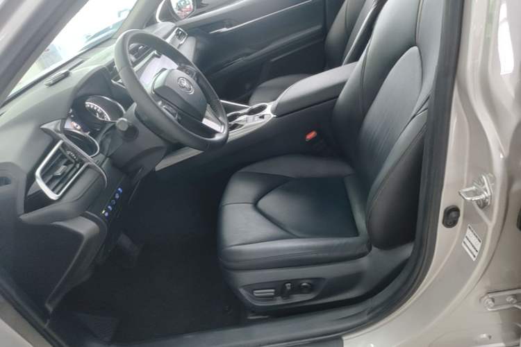 Used Toyota Camry 2019 Revised Version Dual-Engine 2.5 HG Luxury Edition Left Front Seat