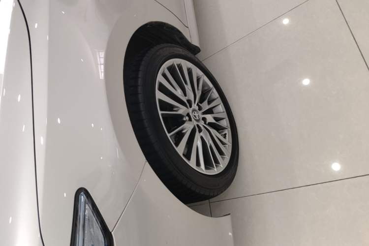 Used Toyota Camry 2019 Revised Version Dual-Engine 2.5 HG Luxury Edition Left Front Wheel Hub
