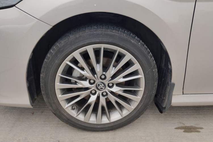 Used Toyota Camry 2019 Revised Version Dual-Engine 2.5 HG Luxury Edition Left Front Wheel Hub
