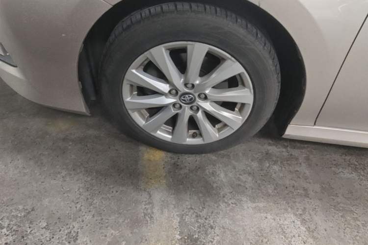 Used Toyota Camry 2019 Revised Version 2.0G Luxury Edition Left Front Wheel Hub
