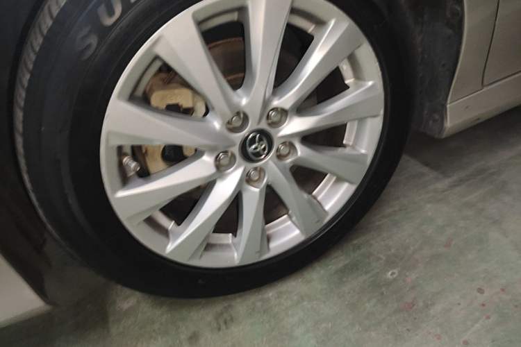 Used Toyota Camry 2019 Revised Version 2.0G Luxury Edition Left Front Wheel Hub
