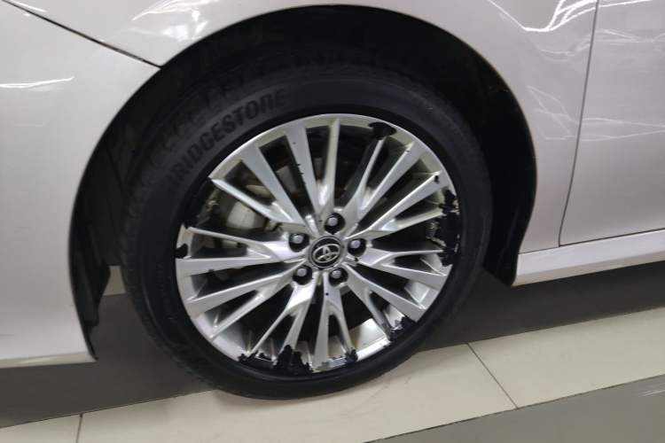Used Toyota Camry 2019 Dual-Engine 2.5 HG Luxury Edition China VI Standard Left Front Wheel Hub